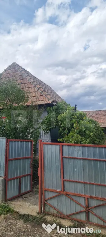 Casa cu 2corpuri+anexe - Tritenii De Sus (Cluj)