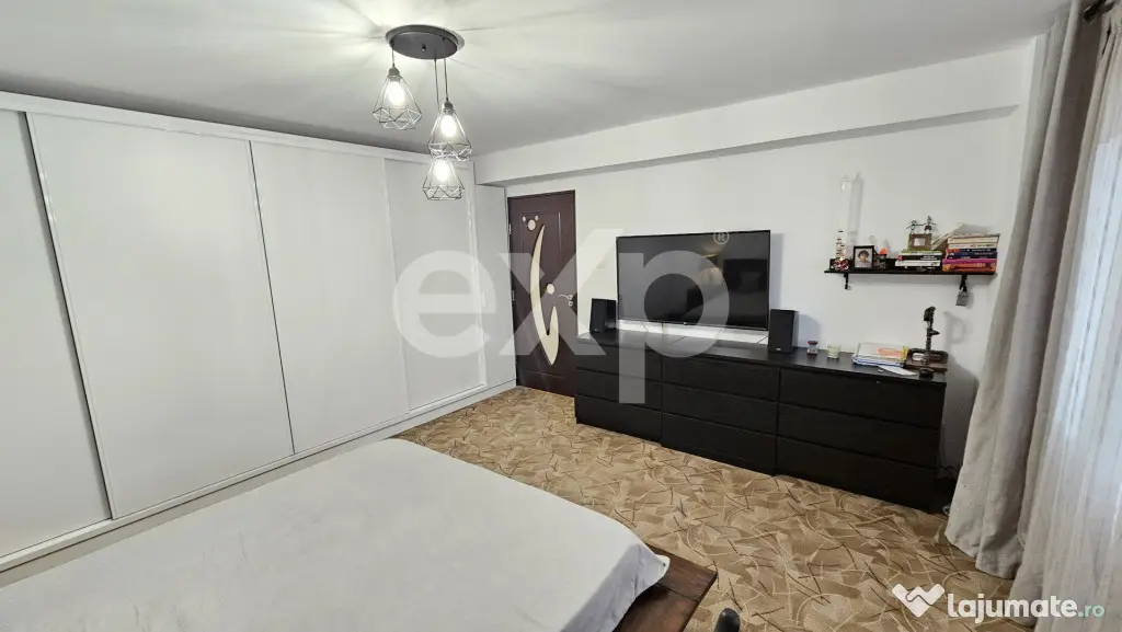 De vanzare apartament 3 camere in zona Mihai Bravu - Ploiesti (Prahova)