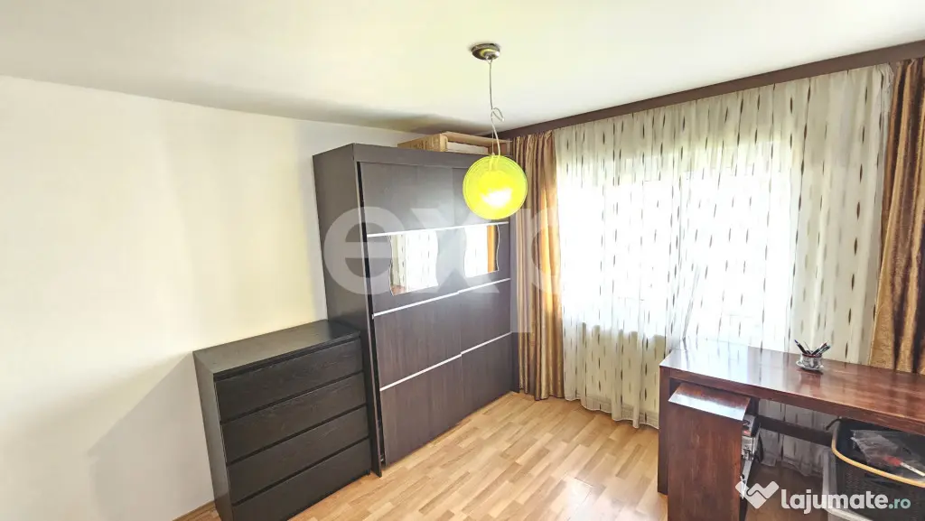 De vanzare apartament 3 camere in zona Mihai Bravu - Ploiesti (Prahova)