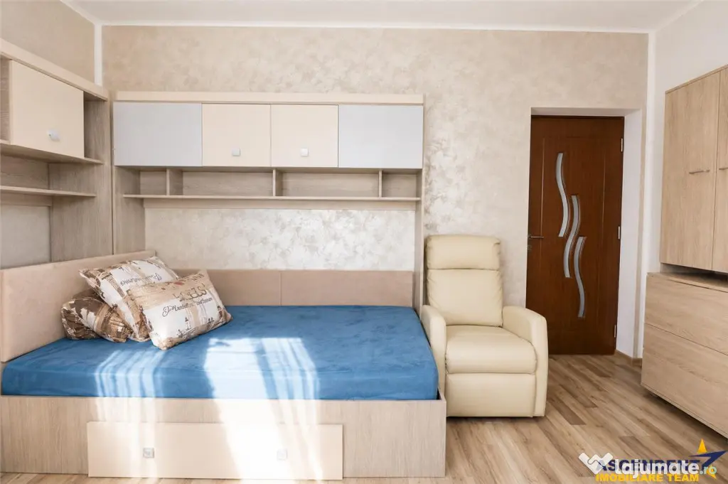 Apartament 2 camere decomandat, cu terasa, gradina si parcar - Brasov (Brasov)