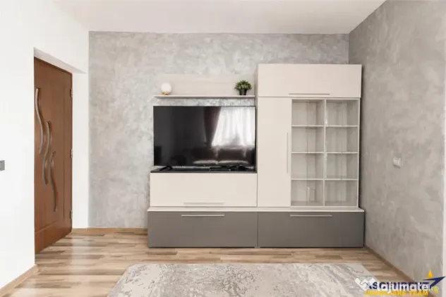 Apartament 2 camere decomandat, cu terasa, gradina si parcar - Brasov (Brasov)