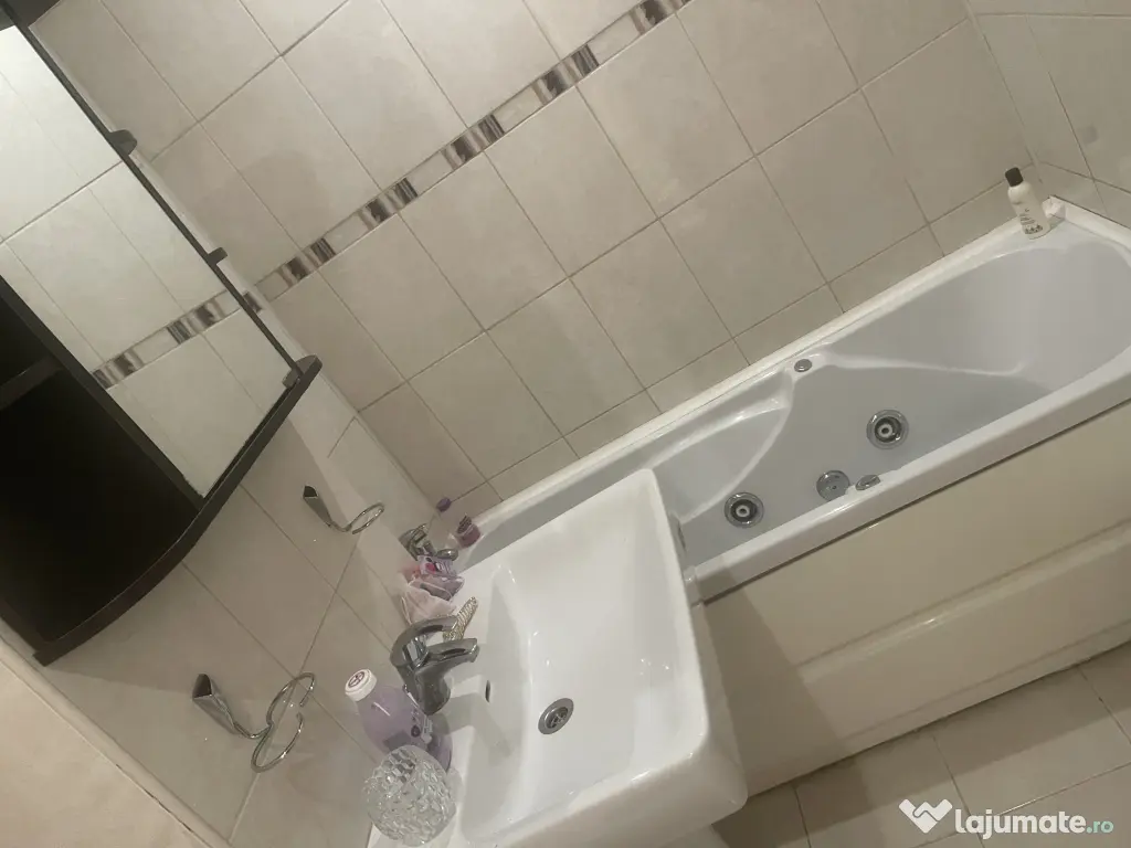 Persoana fizica,Apartament 3 camere,Centru-Gara-Arcu