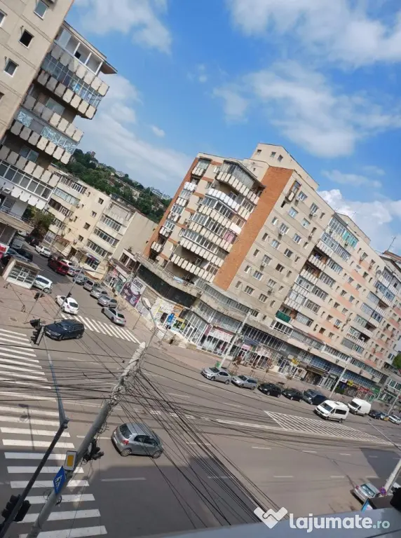 Persoana fizica,Apartament 3 camere,Centru-Gara-Arcu