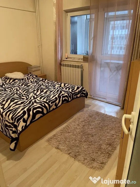Persoana fizica,Apartament 3 camere,Centru-Gara-Arcu