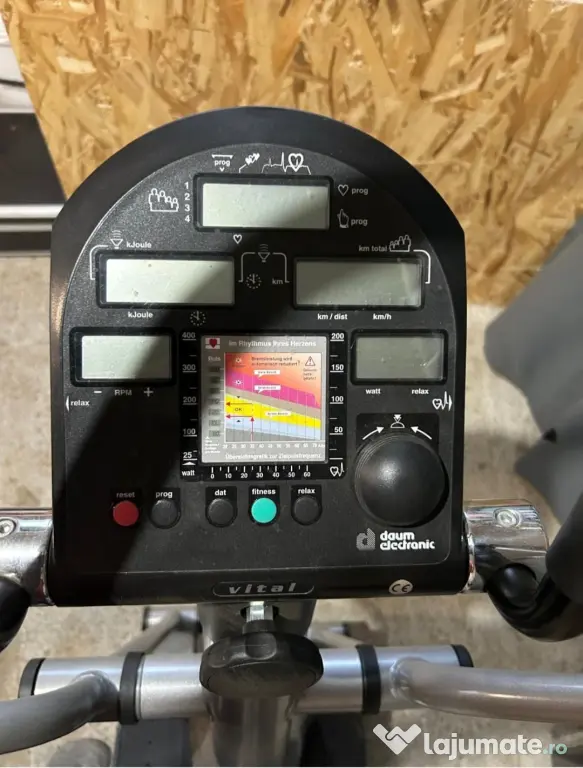 Vând bicicleta eliptica magnetică Daum electronic Vital