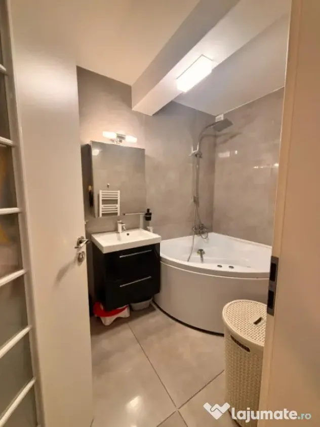 Apartament 3 camere , 68 mp ,Zona Vivo , Floresti - Floresti (Cluj)