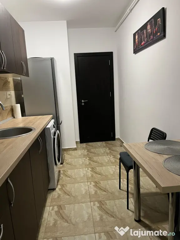 Proprietar Apartament 2 camere de închiriat+Loc de parcare (Ozana/Pallady)