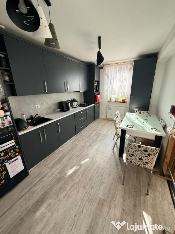 Apartament 3 camere, 77 mp, balcon, parcare | zona Cetății - Floresti (Cluj)