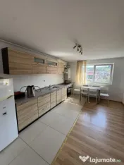 Apartament 3 camere 92 mp, Zona Eroilor | Floresti