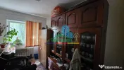 Apartament 3 camere la etajul 1 – Zonă Comisariat