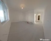 40 mp curte proprie si apartament decomandat 2 camere