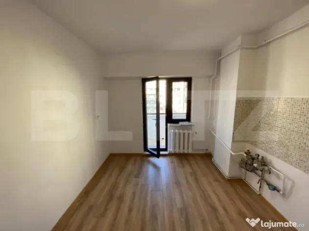 Apartament 3 camere, 80 mp, pretabil spatiu birouri, zona Ul - Craiova (Dolj)