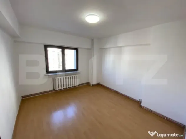 Apartament 3 camere, 80 mp, pretabil spatiu birouri, zona Ul - Craiova (Dolj)