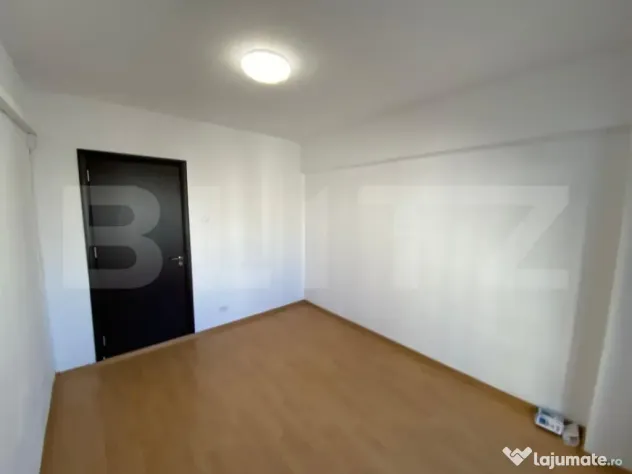 Apartament 3 camere, 80 mp, pretabil spatiu birouri, zona Ul - Craiova (Dolj)