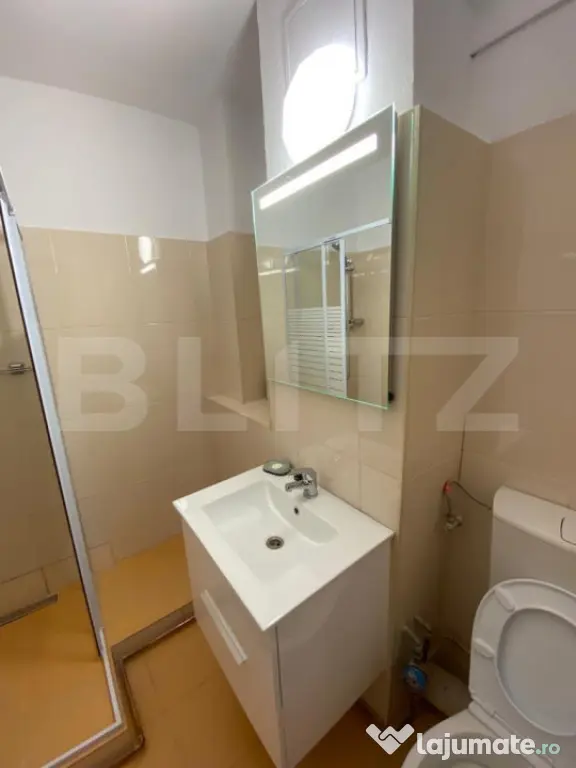 Apartament 3 camere, 80 mp, pretabil spatiu birouri, zona Ul - Craiova (Dolj)