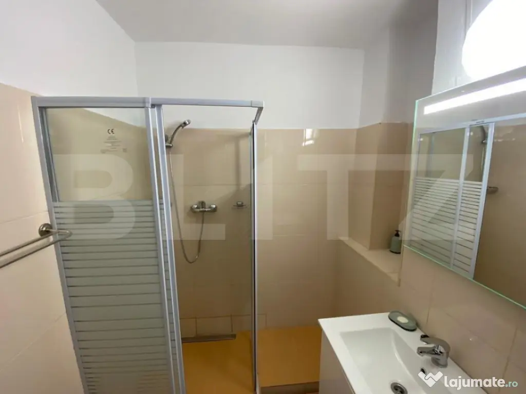 Apartament 3 camere, 80 mp, pretabil spatiu birouri, zona Ul - Craiova (Dolj)