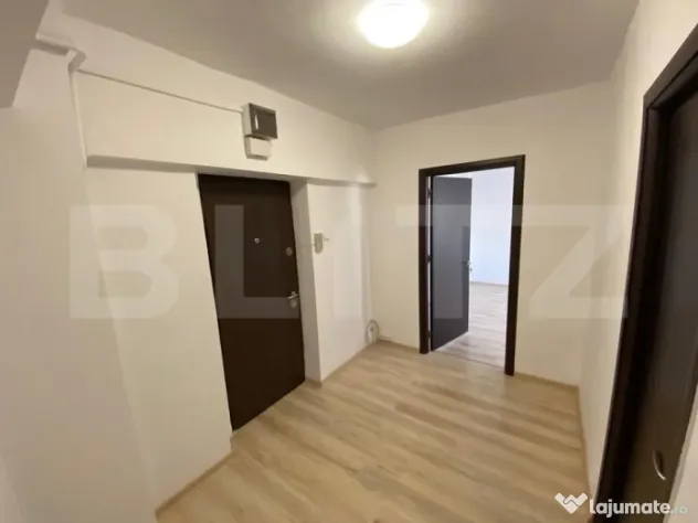 Apartament 3 camere, 80 mp, pretabil spatiu birouri, zona Ul - Craiova (Dolj)
