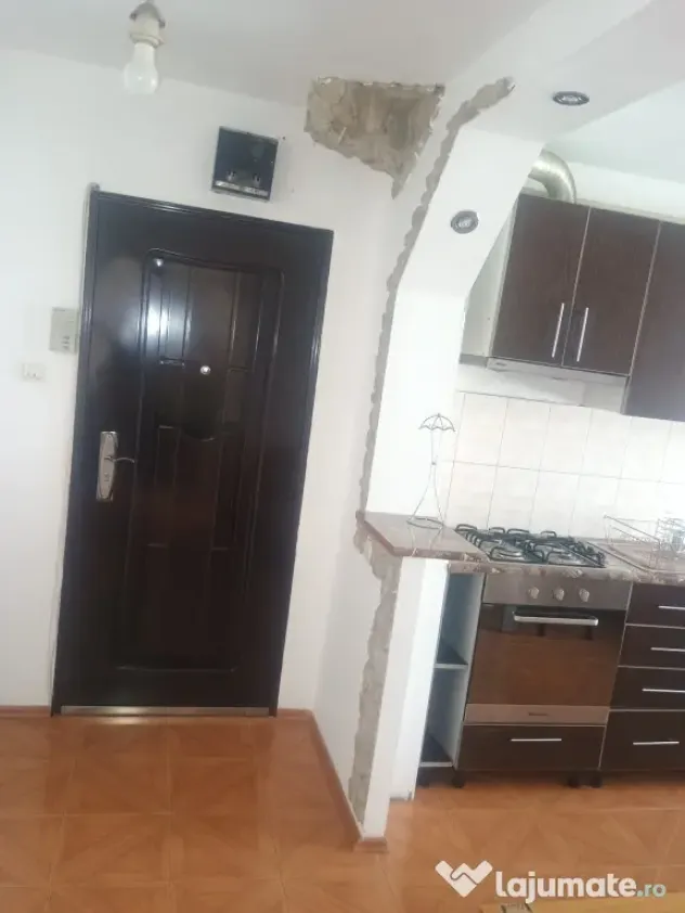 Proprietar | apartament 2 Camere langa Piata Tractorul | pret Fara comision