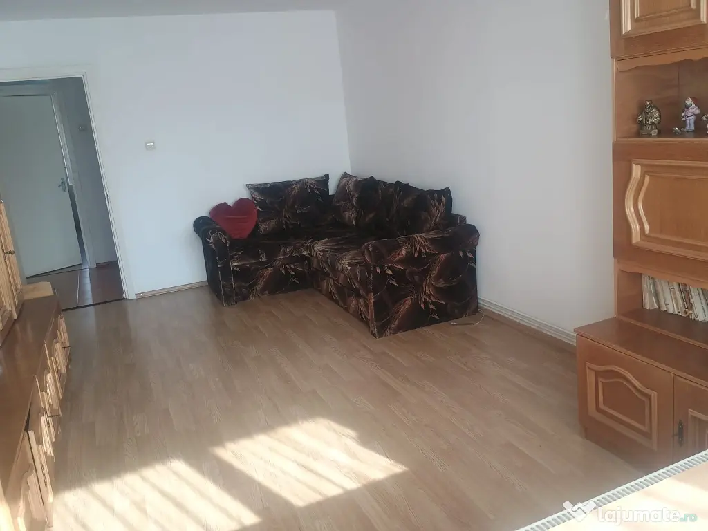 Proprietar | apartament 2 Camere langa Piata Tractorul | pret Fara comision