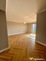 Penthouse 3 camere Aviației, centrală, et. 5, an 2026