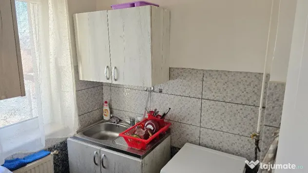 Vand garsoniera Deva, Marasti, suprafata utila 28 mp, etaj 3, mobilata - Deva (Hunedoara)