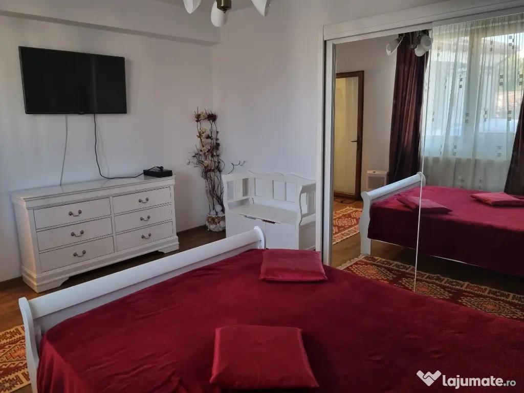 Inchiriez apartament 3 camere, 100mp, in vila, cu terasa si gradina - Constanta (Constanta)