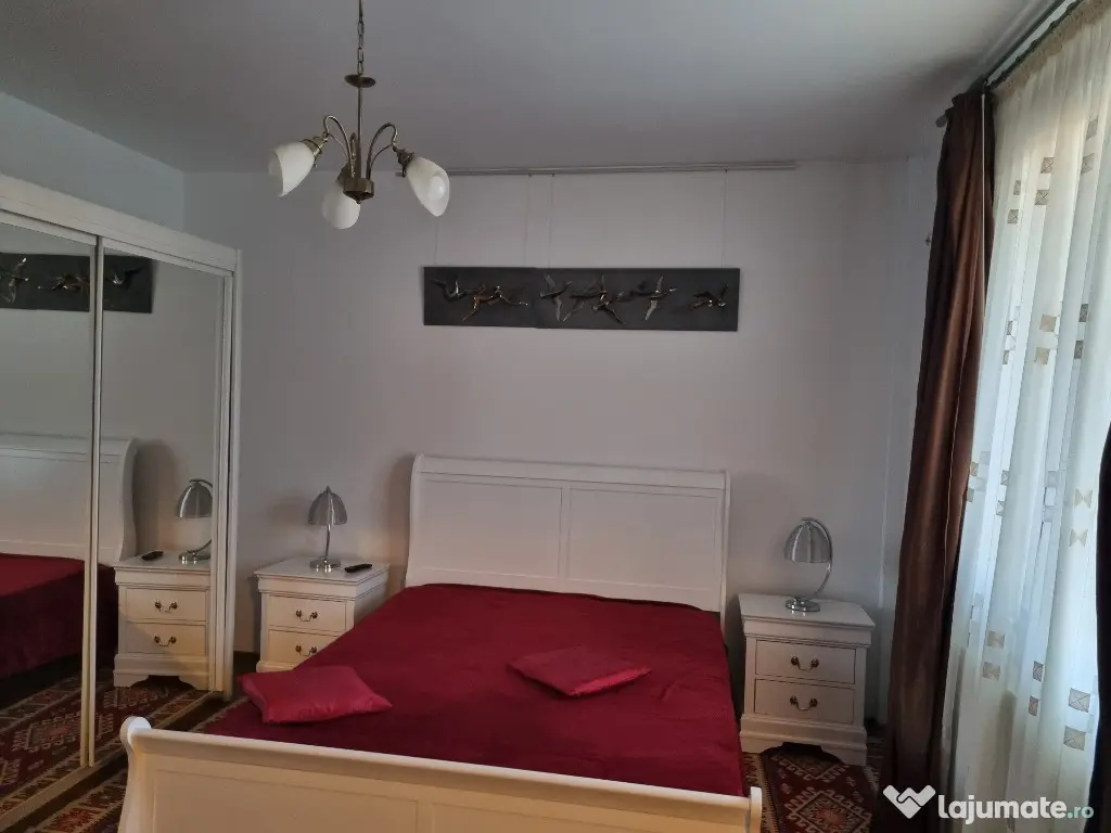 Inchiriez apartament 3 camere, 100mp, in vila, cu terasa si gradina - Constanta (Constanta)
