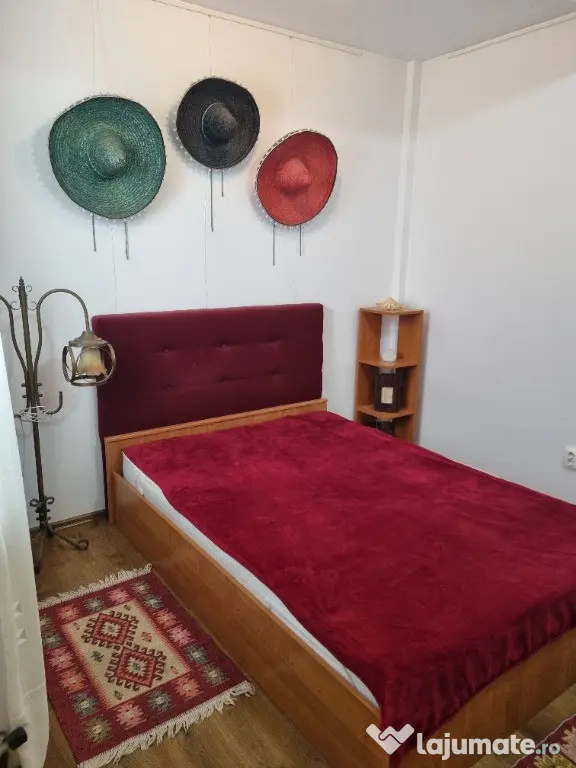 Inchiriez apartament 3 camere, 100mp, in vila, cu terasa si gradina - Constanta (Constanta)