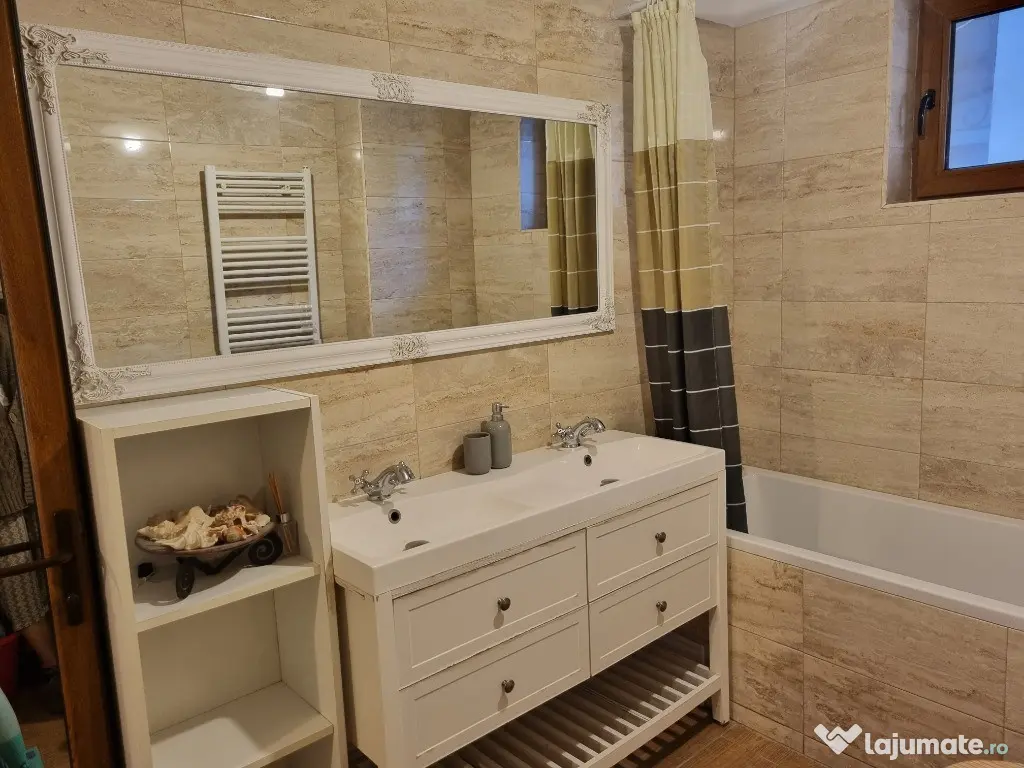 Inchiriez apartament 3 camere, 100mp, in vila, cu terasa si gradina - Constanta (Constanta)