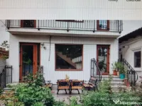 Inchiriez apartament 3 camere, 100mp, in vila, cu terasa si gradina