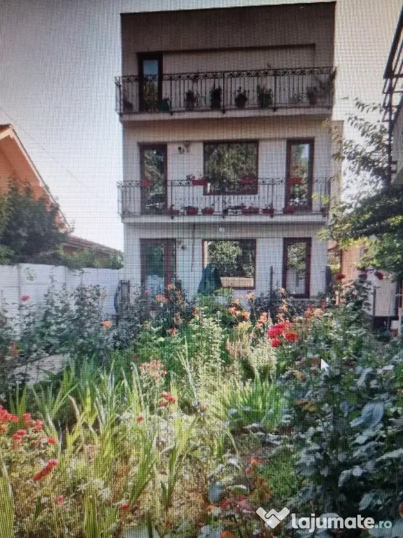 Inchiriez apartament 3 camere, 100mp, in vila, cu terasa si gradina - Constanta (Constanta)