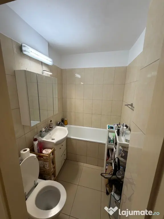 Calea Giulești, 2 camere, semidecomandat, etaj 4, suprafaț - Bucuresti (Bucuresti-Ilfov)