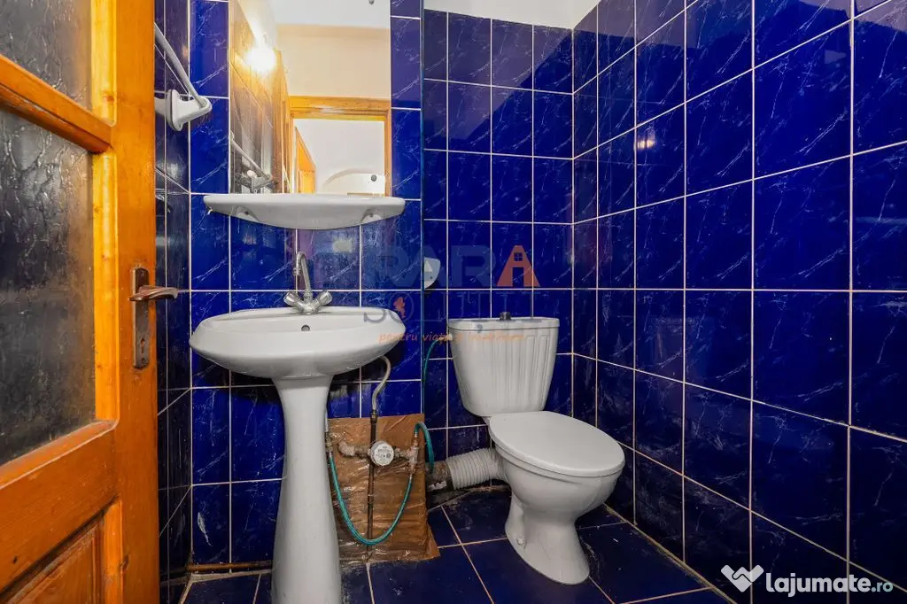 3 camere decomandat, etaj 1, două balcoane - Roman (Neamt)