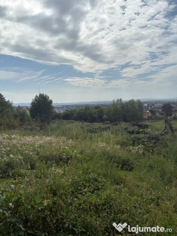 Teren intravilan 10 ari cu priveliște superbă – Str. Mir - Baia Mare (Maramures)