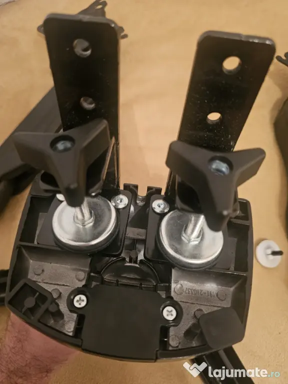 Suport doua monitoare Invision MX300