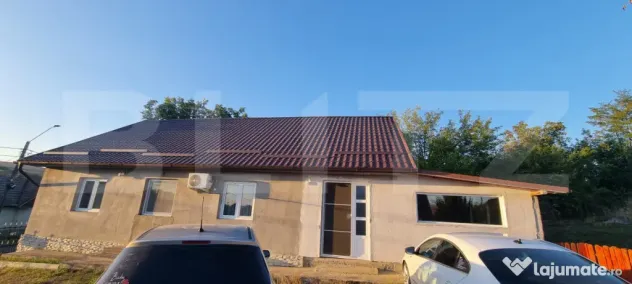 Casa primitoare cu 2 camere - Valea Larga (Mures)