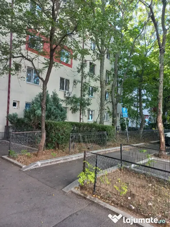 Inchirieri garsoniera 18m2. Pta Reșita