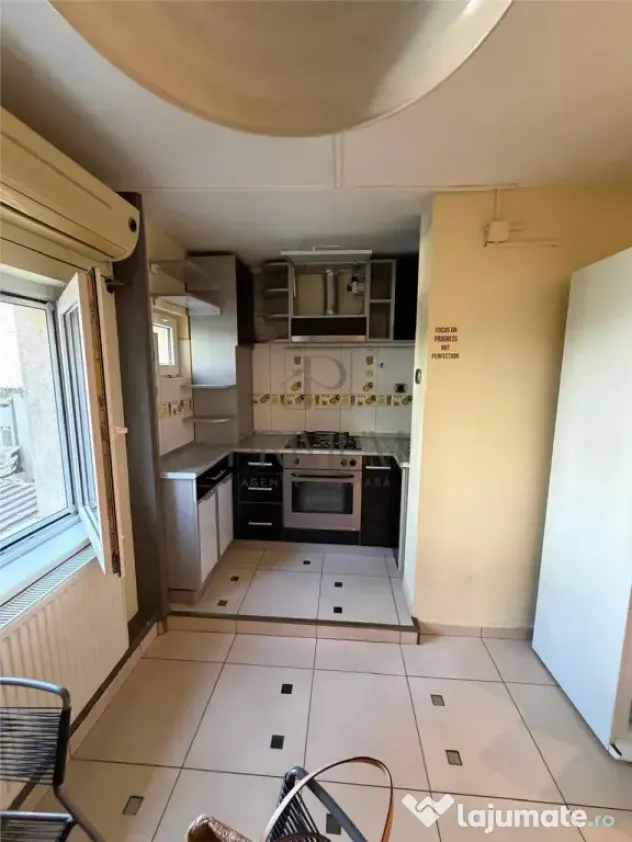 GIROCULUI - ET 1 - BLOC IZOLAT - 3 CAM - 2 BAI - 2 BALCOANE - Timisoara (Timis)