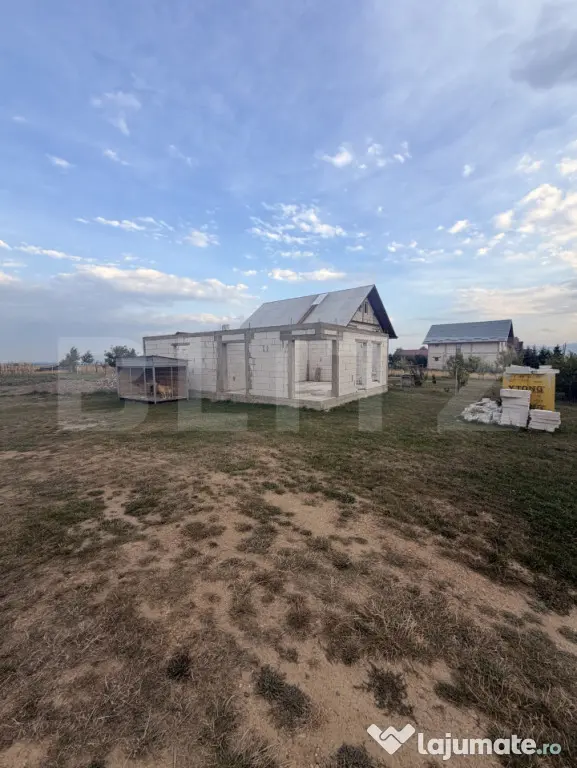 0% Comision | Casă 86 mp BCA + 10 Ari Teren, Berchisesti - - Suceava (Suceava)