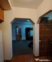 Închiriere apartament 2 camere, Democratiei, 340 €