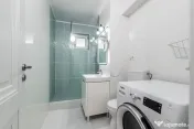 Apartament la cheie cu 2 camere decomandat central Comisi... 