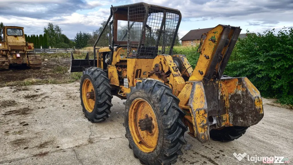 Tractor articulat forestier TAF Iwafuji - Satu Mare (Satu-Mare)