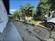Casă 3 camere, teren 1.651 mp, vedere spre lac, Feldioara 