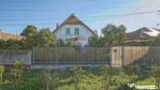 Casă 3 camere, teren 1.651 mp, vedere spre lac, Feldioara 