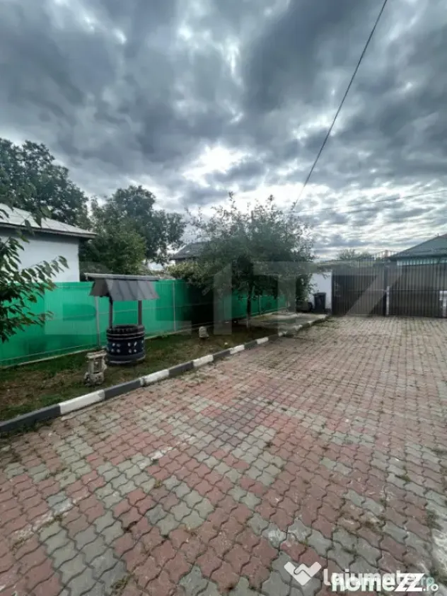 Casă bine întreținută, 120 mp utili și teren 600 mp, zo - Titu (Dambovita)