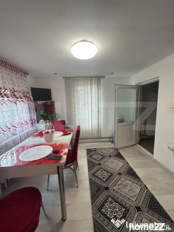 Casă bine întreținută, 120 mp utili și teren 600 mp, zo - Titu (Dambovita)