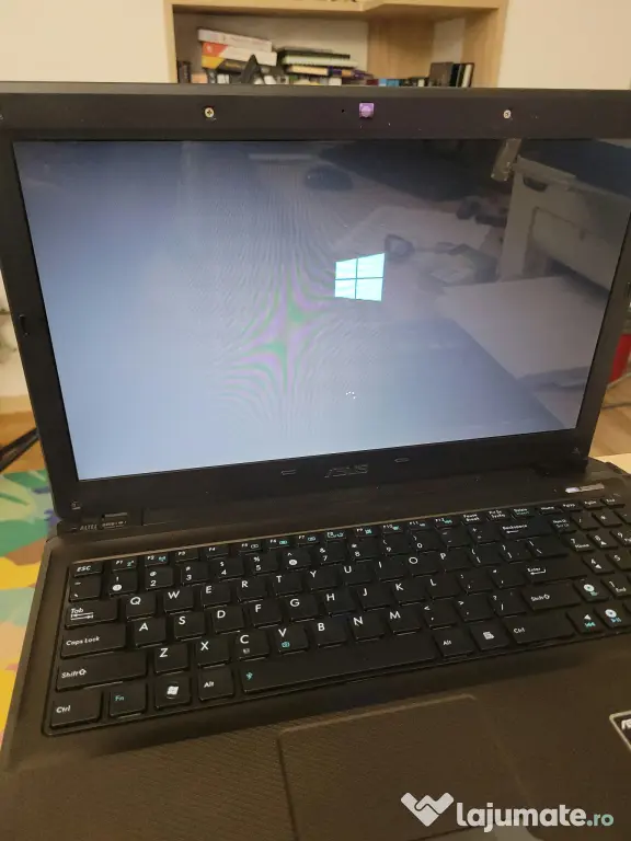 Vand laptop ASUS I5 cu 6GB RAM si SSD 240 GB