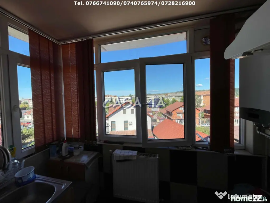 Apartament 3 Camere, Etaj 4 (cu acoperis), Bd. Ecaterina Teo - Targu Jiu (Gorj)