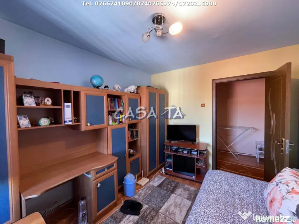 Apartament 3 Camere, Etaj 4 (cu acoperis), Bd. Ecaterina Teo - Targu Jiu (Gorj)