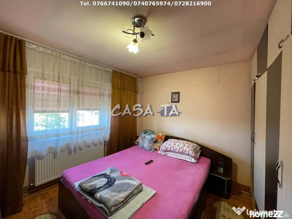 Apartament 3 Camere, Etaj 4 (cu acoperis), Bd. Ecaterina Teo - Targu Jiu (Gorj)